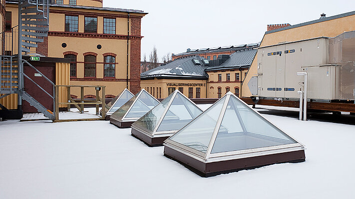 Lanterneau pour toiture terrasse avec la forme de pyramide / toit en croupe 