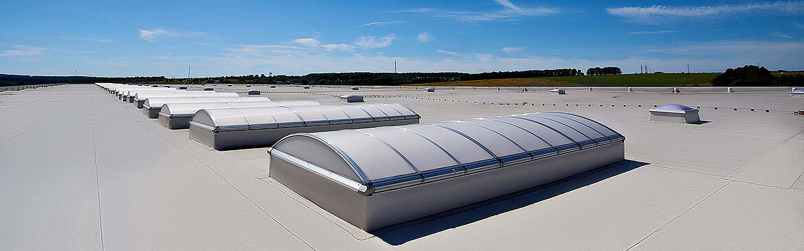 Voute d'éclairement naturel pour bâtiment industriel Voute d'éclairement naturel pour bâtiment industriel | insights by LAMILUX