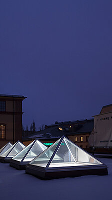 Lanterneau pour toiture terrasse avec la forme de pyramide / toit en croupe 